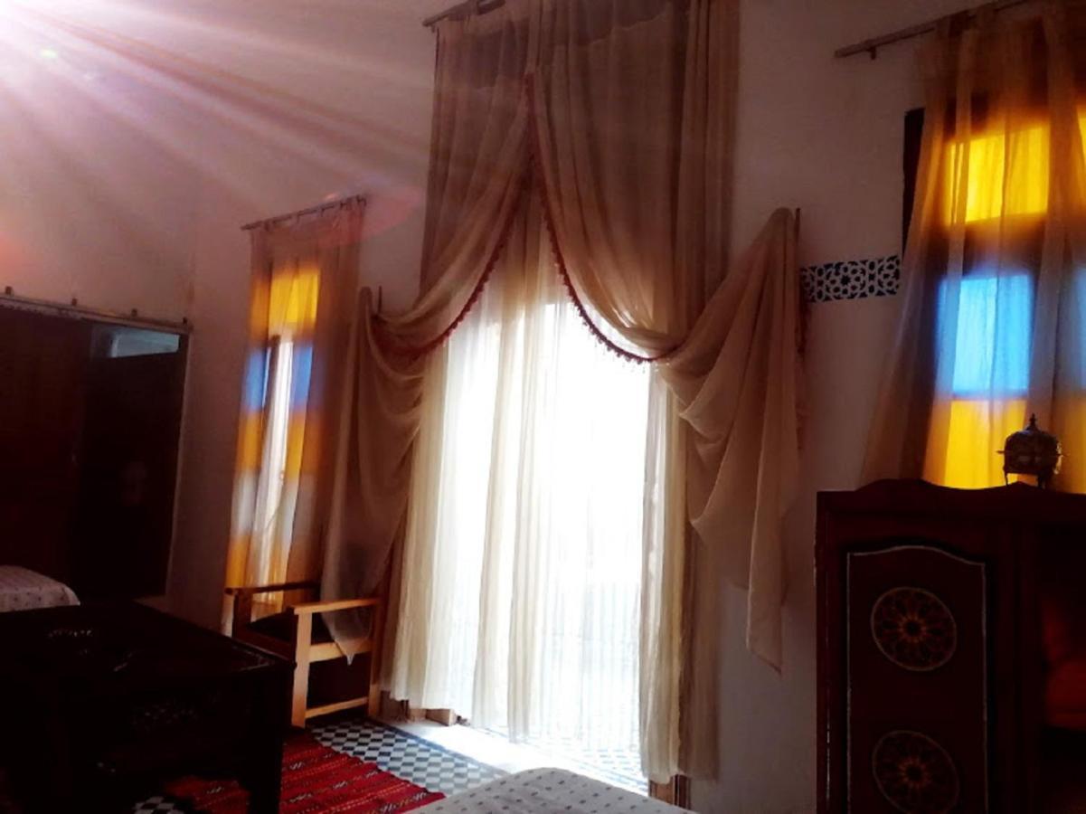 Sendis Dar Ostello Fez Esterno foto