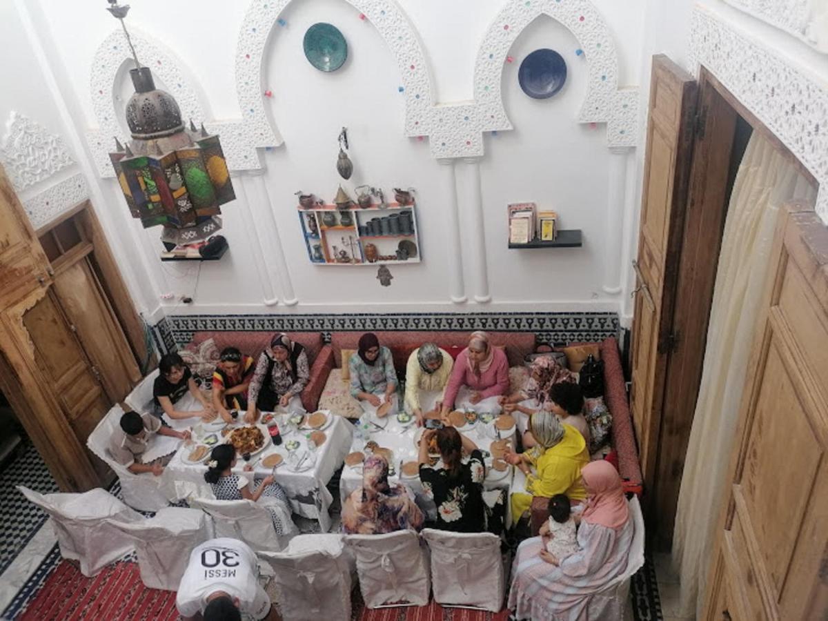 Sendis Dar Ostello Fez Esterno foto